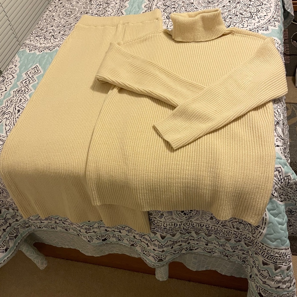 Two-Piece Women Knit Skirt set 1X (12-14)